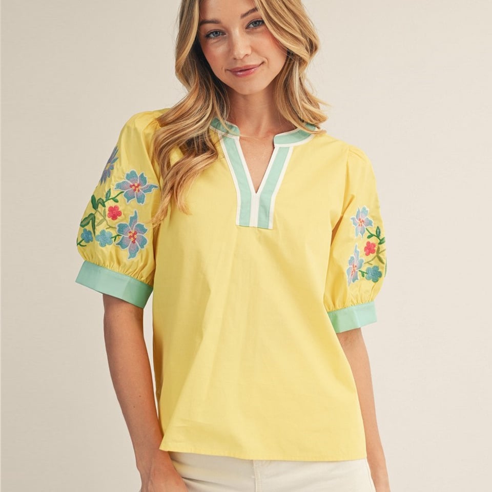 DeSoto Town & Country Women's Tops